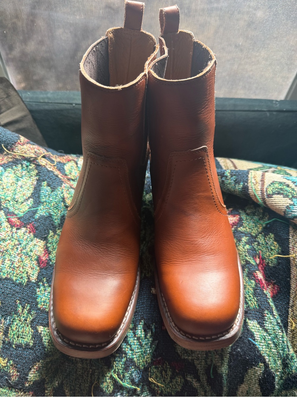 Woman’s Frye Campus Chelsea Boot - Picture 3 of 8